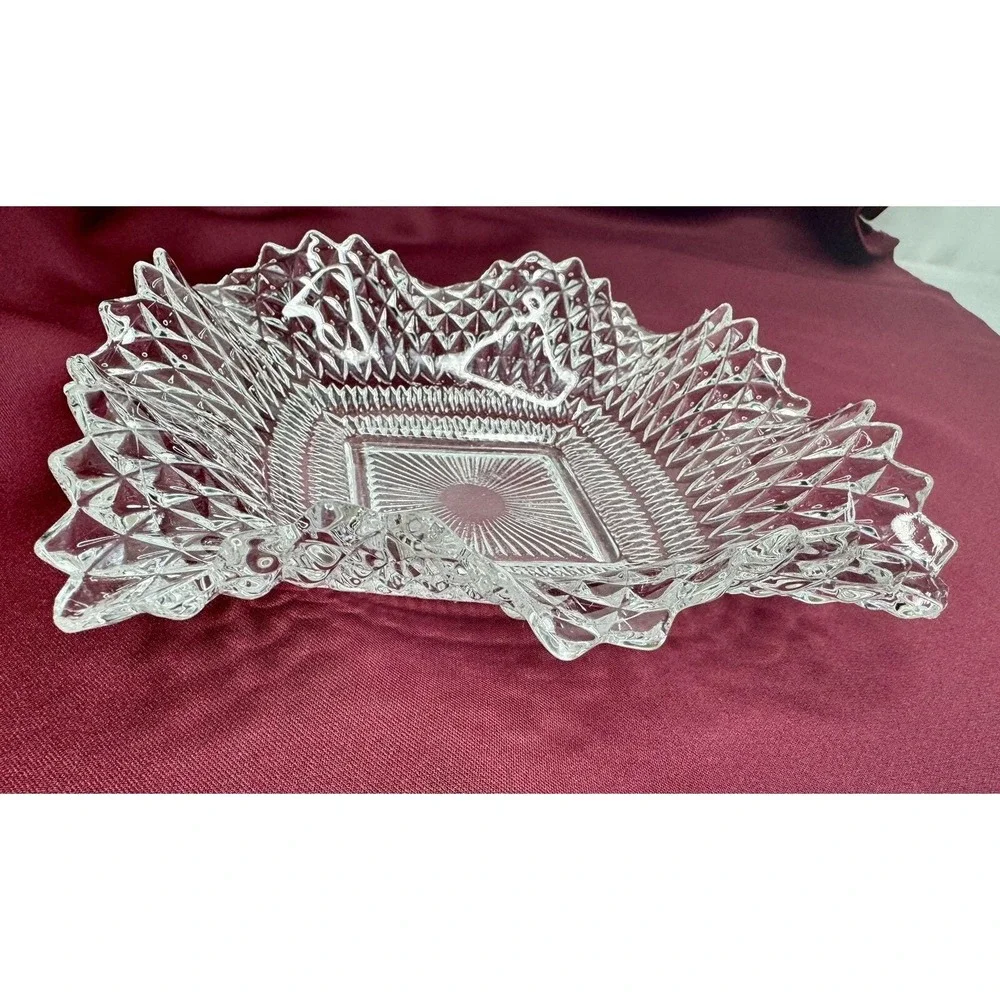 Vintage‎ Indiana Pressed Glass Bowl Clear Diamond Point Ruffled Edge Square